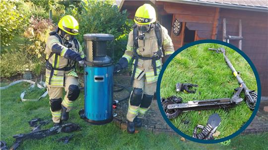 Feuerwehrleute tragen einen Heizstrahler aus der Laube, in dessen Inneren sich auch der brennende E-Roller befand. GZ-Montage: Kasemir, Fotos: Freiwillige Feuerwehr Othfresen
