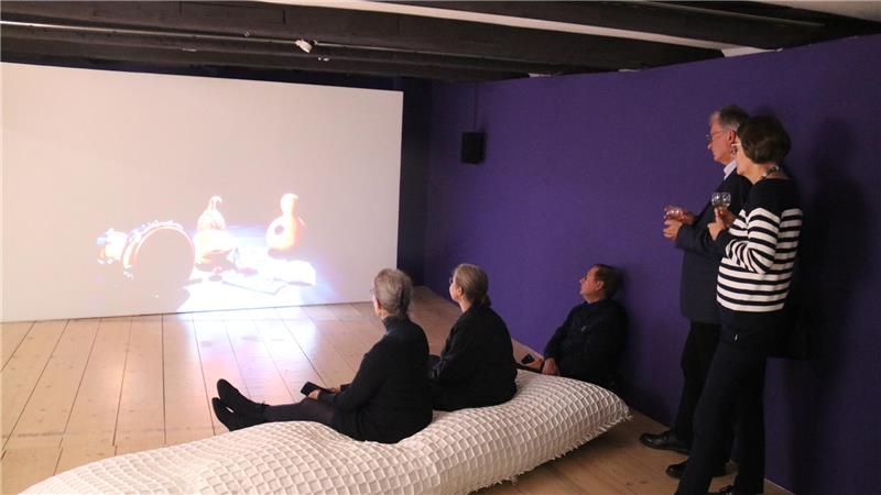 Filmpremiere: Die Besucher im Mönchehaus sehen sich „Modupe“ von Evan Ifekoya an.