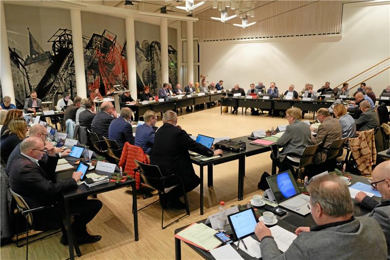 Finanzdebatte: Kreistagsabgeordnete am Montag in der Haushaltssitzung. Foto: Landkreis