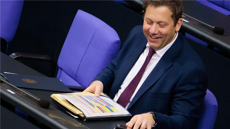 Finanzinister Lars Klingbeil (SPD) bringt bald seinen zweiten Haushalt ins Ziel. 