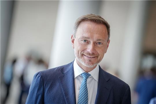 Finanzminister Christian Lindner hat ein Steuerpaket geschnürt, das die Wirtschaft entlasten soll.