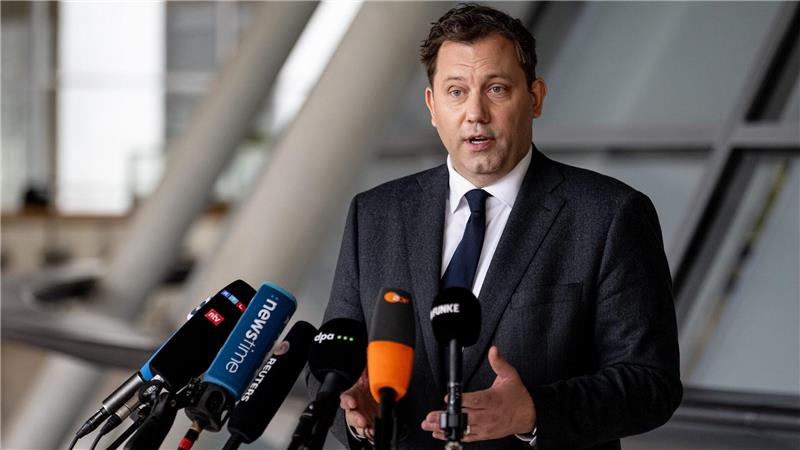 Finanzminister Klingbeil pocht auf eine Übergewinnsteuer. 