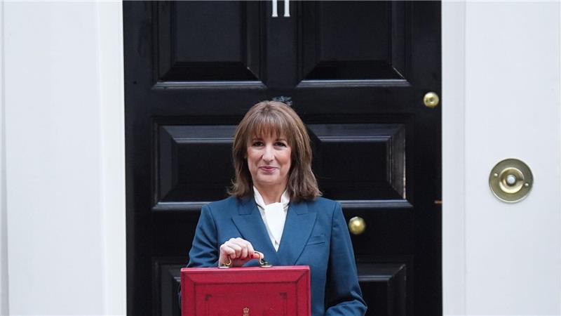 Finanzminister Rachel Reeves hat zugegeben, Wahlversprechen zu brechen.