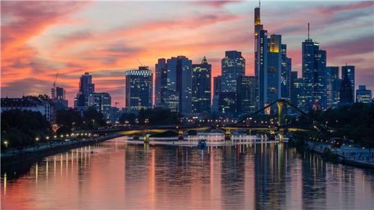 Finanzplatz Frankfurt: Die neue EU-Behörde soll von hier aus Geldwäsche in Europa bekämpfen (Archivbild) 