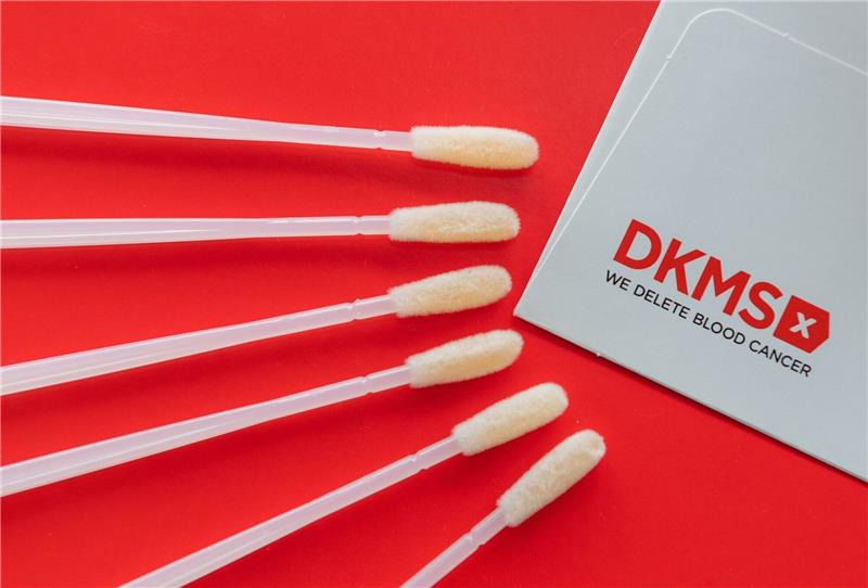 Blutkrebs bei Kindern häufigste Krebsart Findet sich im Familienkreis der Erkrankten kein passender Spender, sind die Patienten auf Spender angewiesen, mit denen sie nicht verwandt sind.