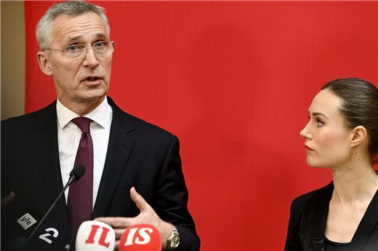 Finnland hat angesichts des russischen Angriffskriegs gegen die Ukraine ebenso wie das benachbarte Schweden die Mitgliedschaft in der Nato beantragt.
