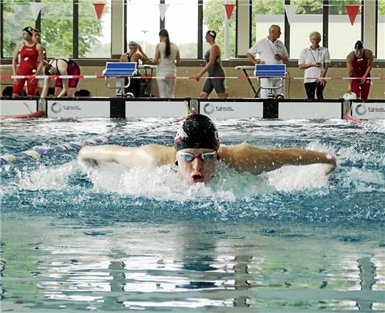 Fiona Lüken vom TuS Clausthal-Zellerfeld sichert sich über die 50 Meter Brust den Kreismeistertitel und trägt damit zum erfolgreichen Abschneiden der Oberharzer bei. Foto: Privat