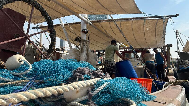 Hitze in Kuwait: Wenn das Leben draußen verschwindet Fischer müssen auch bei hoher Hitze draußen arbeiten.
