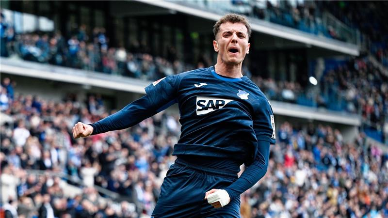 Fisnik Asllani jubelt über sein Tor zum 1:1-Ausgleich für die TSG.