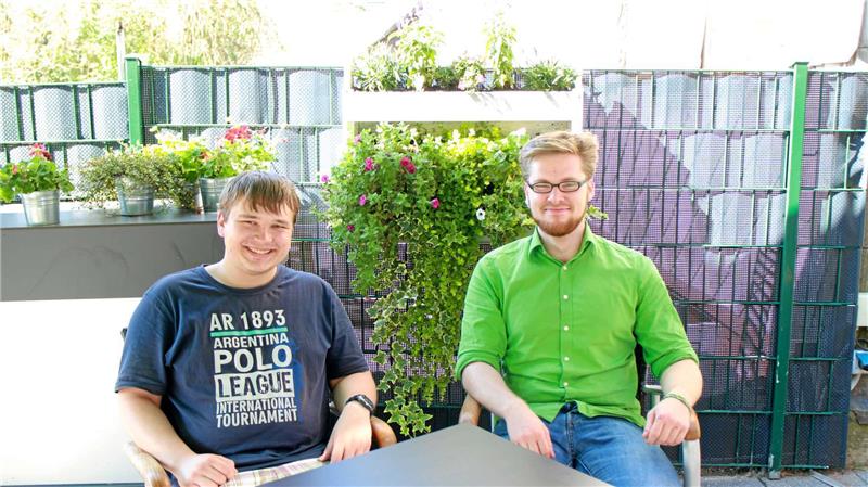 Florian Schmeing (re.) und Sascha Wolf organisieren das Event.