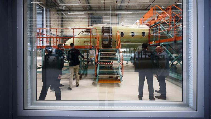 Flughafen Leipzig/Halle: Eröffnung der Endmontagelinie – Einblicke in den neuen D328eco-Trainingsrumpf