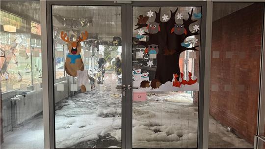 Flure wurden durch Löschwasser beschädigt. (Archivbild)