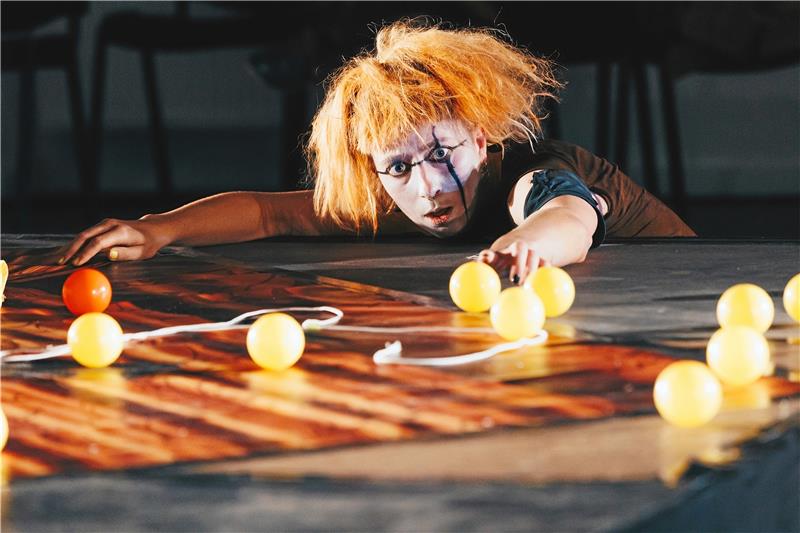 Bad Gandersheim: Stück rührt tief in menschlichen Abgründen „For all we know“: Rotary-Stipendiaten zeigen am Samstag im Probenzentrum der Gandersheimer Domfestspiele ihr im Frühjahr erarbeitetes Stück. Foto: Julia Lormis