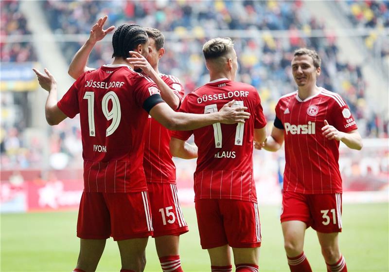Pauli-Serie beendet - Darmstadt unterliegt in Düsseldorf Fortuna Düsseldorf kam zu einem Heimsieg gegen Tabellenführer Darmstadt 98.