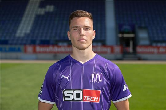 Fototermin VfL Osnabrück für die Saison 2021/22 im Stadion an der Bremer Brücke: Spieler Luis Sprekelmeyer.