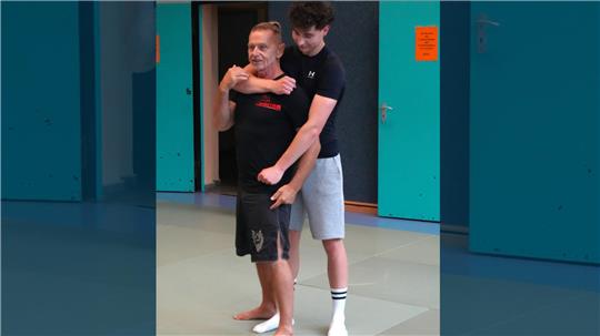Frank Großklags (l.) ist Cross-Defense-Trainer bei der Judo-Karate-Club-Sportschule Goslar.