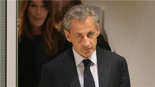 Frankreichs Ex-Präsident Sarkozy muss eine weitere Haftstrafe verbüßen. (Archivbild)