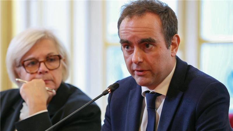 Frankreichs neue Regierung kämpft um Sparhaushalt Frankreichs Premier hat die neue Regierung zur Überwindung der politischen Krise im Land aufgerufen.