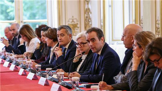 Frankreichs neue Regierung muss unter Zeitdruck den Haushalt für das kommende Jahr auf den Weg bringen.