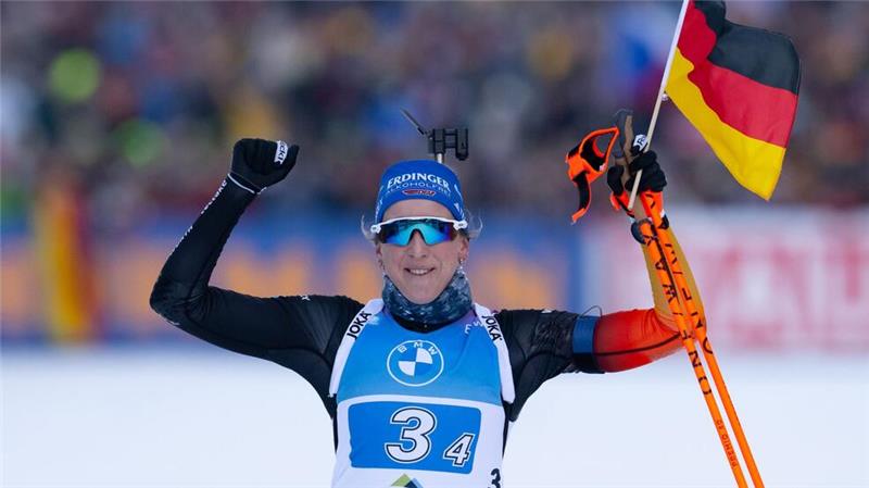 Preuß und Co. sind WM-Favoritinnen - Tränen-Abschied bei Bö Franziska Preuß siegte mit der deutschen Staffel.