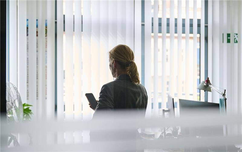 Teilzeit weiter vor allem bei Frauen verbreitet Frauen arbeiten deutlich häufiger in Teilzeit als Männer.