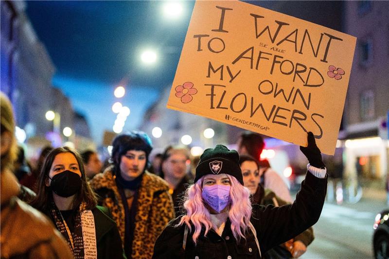 Frauen demonstrieren unter dem Motto «Internationaler feministischer Kampftag» in Wien.