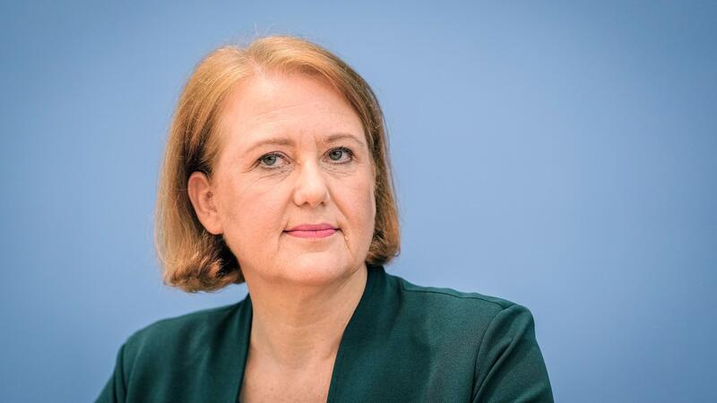 Bußgeld für Abtreibungsgegner soll Schwangere schützen Frauenministerin Lisa Paus nennt Belästigungen von Schwangeren vor Beratungsstellen, Praxen und Kliniken „unzumutbar“.
