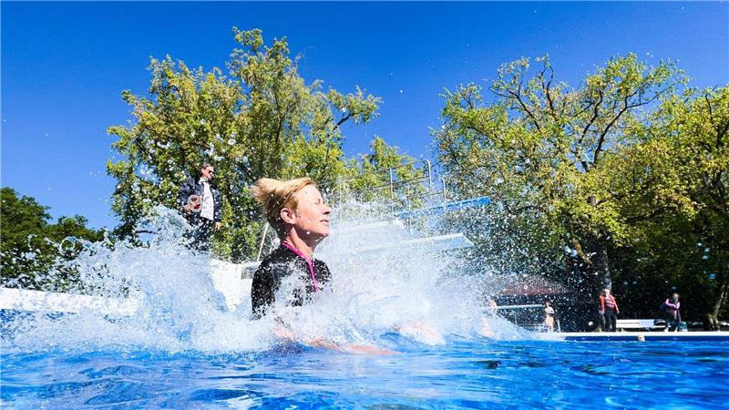 Startschuss in die Freibadsaison - Hoffnung auf Sommerspaß Freibadsaison im Nordwesten.