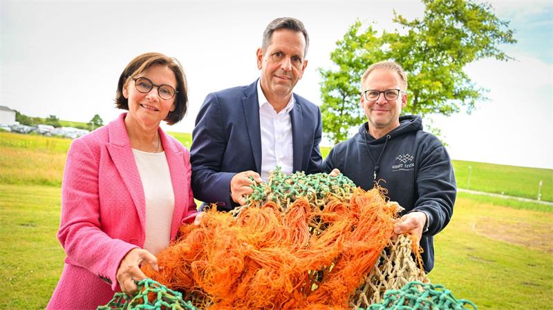 Tödliche Falle für Fische - Lies lobt Geisternetz-Bergungen Freiwillige holen die Netze aus den Tiefen der Nordsee.