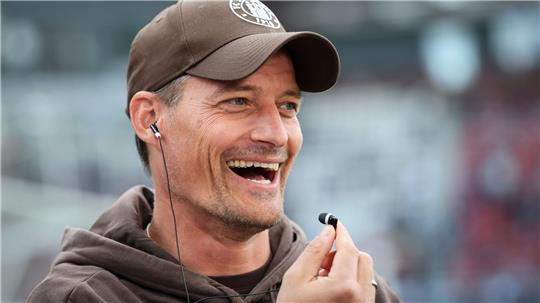 Freut sich auf das Wiedersehen mit Ex-Spielern: FC St. Paulis Trainer Alexander Blessin