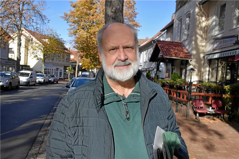 Friedhart Knolle engagiert sich für den Naturschutz und für die Aufarbeitung der NS-Zeit. Foto: Berg