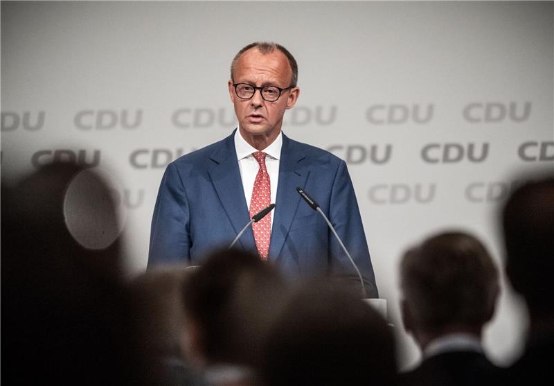 Friedrich Merz, CDU-Bundesvorsitzender, spricht zur Eröffnung beim CDU-Bundesparteitag.
