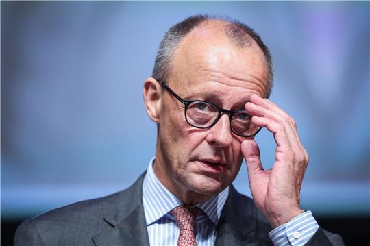Friedrich Merz spricht auf dem CDU-Landesparteitag Sachsen-Anhalts.