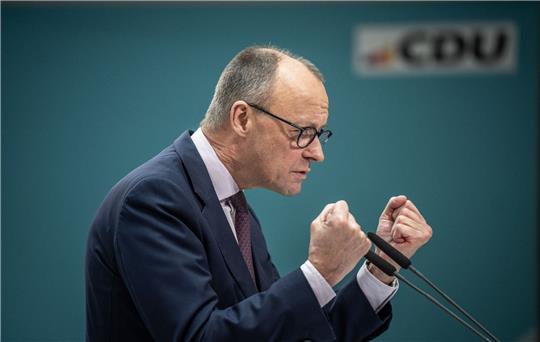 Friedrich Merz wirft der Ampel-Regierung vor, den Kontakt zu den Bürgern verloren zu haben.