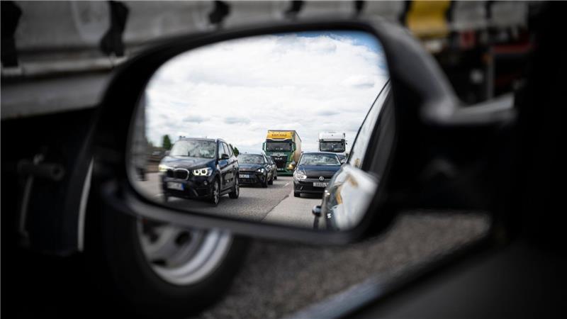 Fronleichnam und Ferienende: Staualarm auf der A5