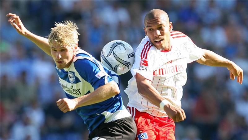 Wer kennt sie noch? Früher im Norden - jetzt bei der WM Früher beim Hamburger SV: Nigel de Jong (r). (Archivbild)