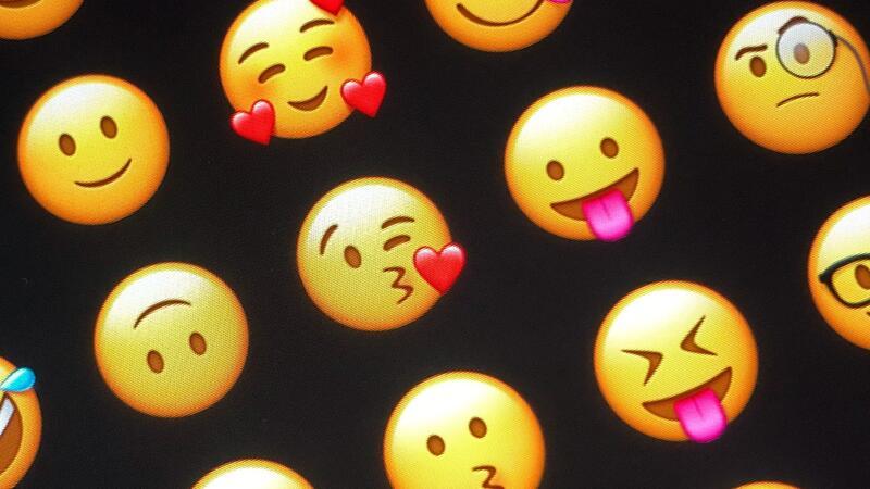 Umfrage: Emojis verwirren oft Fülle von Möglichkeiten: Emojis auf einem Smartphone (Archivbild)