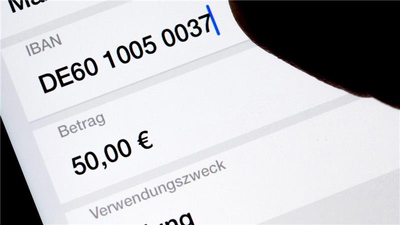Überweisungen, Einreise, Zeit – was sich im Oktober ändert Für Bankkunden gibt es mehr Sicherheit bei Überweisungen. (Symbolbild)