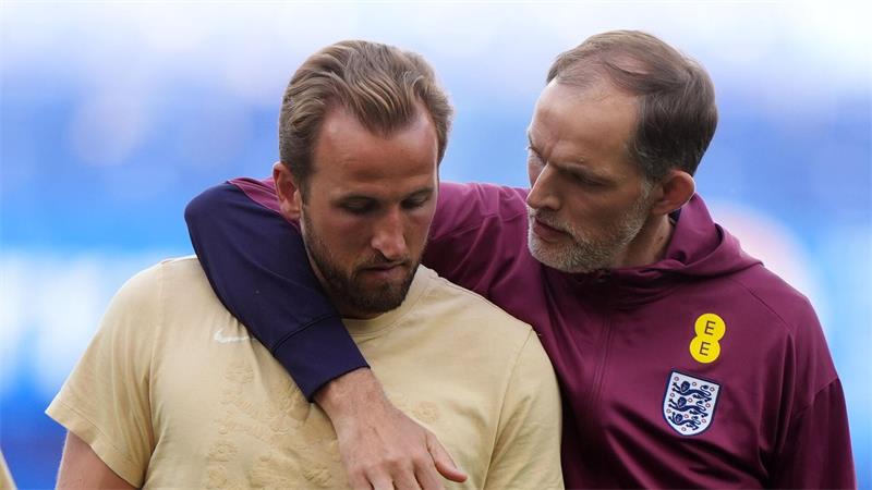 „Kann alles“: Harry Kane erfüllt sich Traum mit Ballon d’Or Für Englands Nationaltrainer Tuchel (r.) ist Kane unverzichtbar.