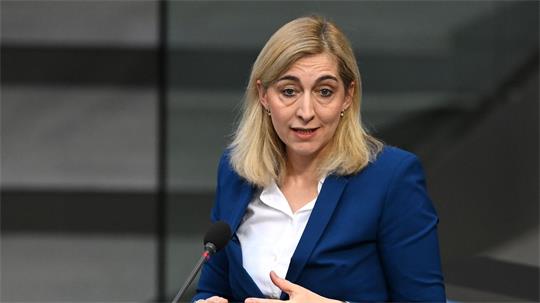 Für Gesundheitsministerin Nina Warken steht ein Jobwechsel an. (Archivbild)
