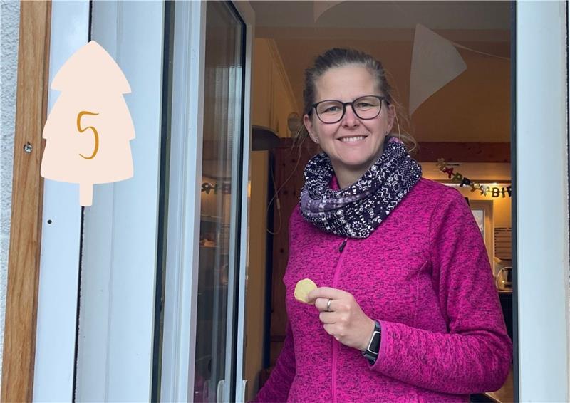 Süßer GZ-Adventskalender: Heidesandkekse Für „Heidesand“ greift Anke Brunke gerne zum Rührgerät. Foto: Rennwanz