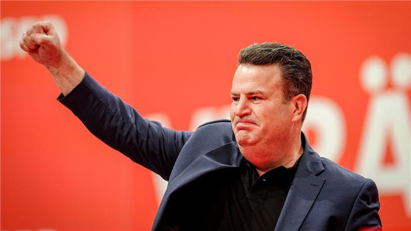 Partei sucht Kompass: Sechs Fragen nach dem SPD-Parteitag Für Heil gab es auf dem Parteitag viel Unterstützung.
