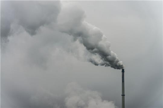 Für Industrieanlagen könnten EU-weit bald neue Schadstoffregeln gelten.