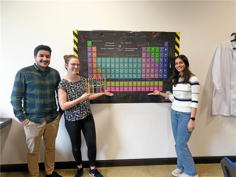 Für Ismael Lecca, Maren Homann und Homa Malecki (von links) schließt sich jetzt das Kapitel Escape-Room vorläufig. Foto: J. Fricke