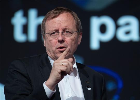 Für Jan Wörner steht fest: Solche Abstürze sollten Anlass sein, endlich Schritte gegen Gefahren aus dem All zu unternehmen.