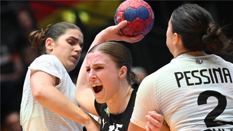 Für Jolina Huhnstock ist die Handball-WM wegen einer Verletzung vorzeitig beendet.