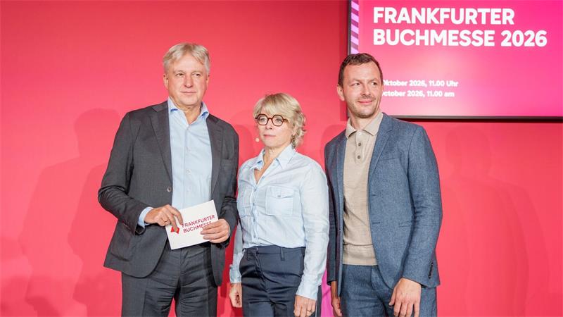 Leseschwäche und Big Tech: Buchmesse stellt Demokratiefragen Für Juegen Boos ist es die letzte Messe als Buchmessen-Direktor, für Sebastian Guggolz die erste als Börsenvereins-Vorsteher.