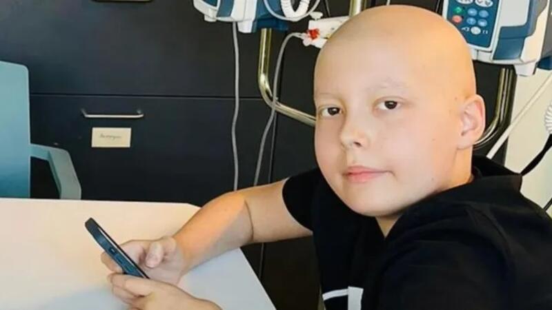 Langelsheimer Schüler erhält lebensnotwendige Transplantation Für Julian aus Langelsheim konnte ein Knochenmarksspender gefunden werden. Die Familie hofft jetzt, dass die Stammzellen von seinem Körper gut angenommen und nicht abgestoßen werden.