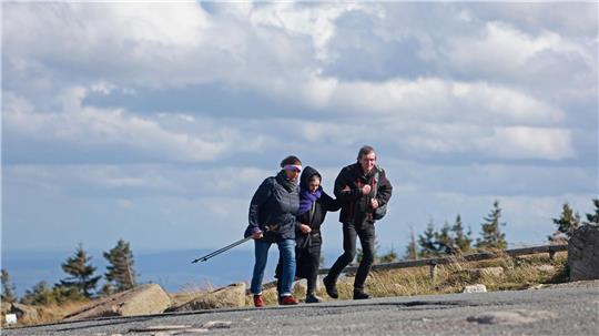 Für Lagen über 1.000 Meter im Harzer Bergland gilt Samstag eine Unwetterwarnung vor orkanartigen Böen. (Archivbild)