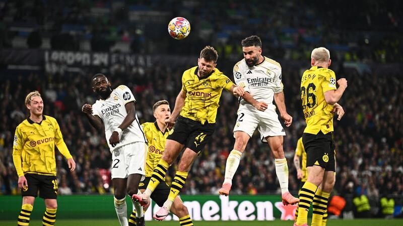 Realer Alptraum: Dortmund verliert Champions-League-Finale Für Real traf Daniel Carvajal (2.v.r) per Kopfball zur Führung.